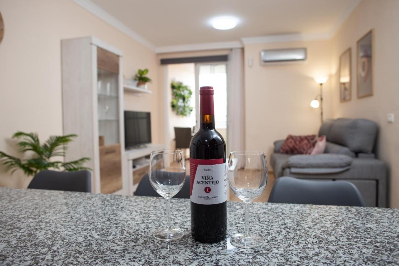 Apto Isa: Amplio Y Acogedor Apto De 75M Con Terraza, Aire Acondicionado Y Parking Gratuito Los Abrigos Exterior foto
