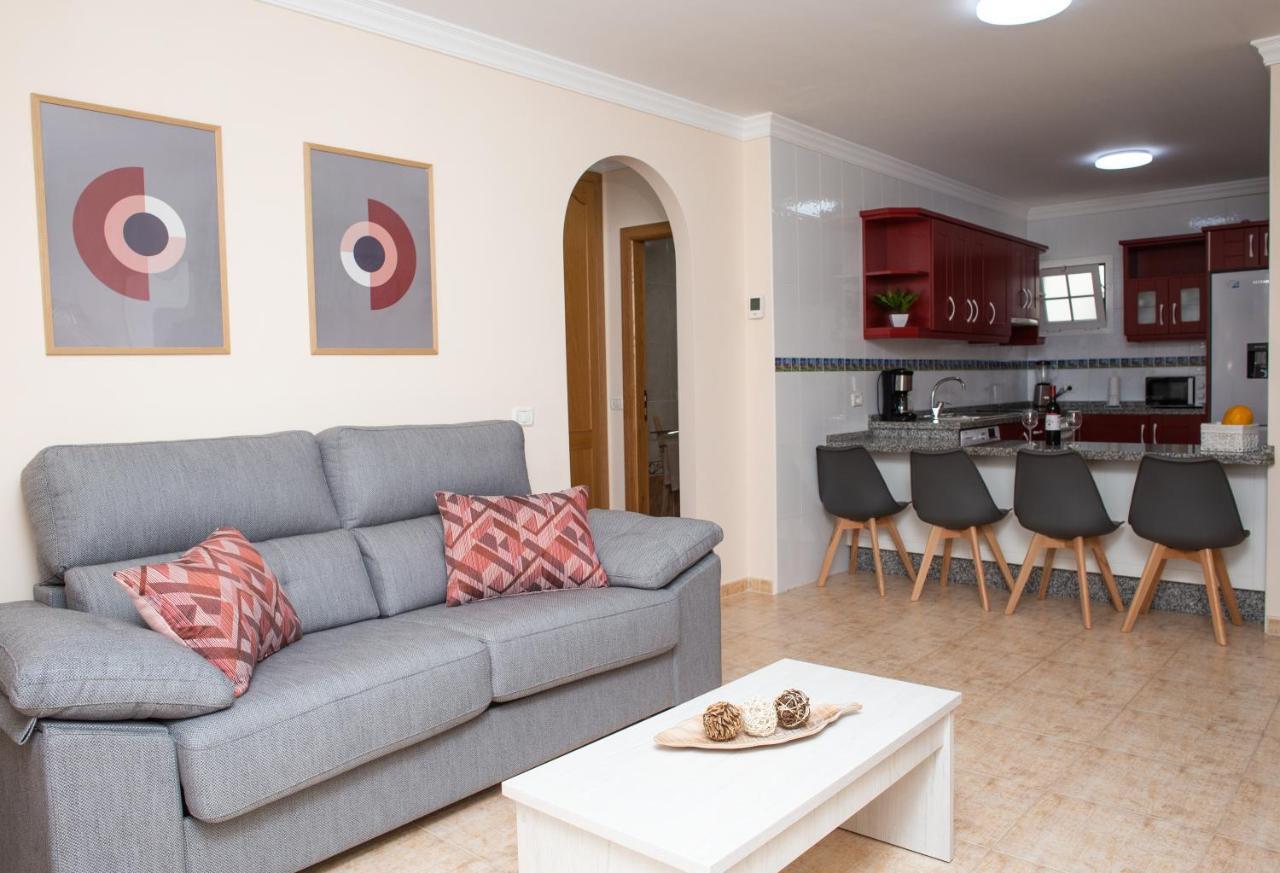 Apto Isa: Amplio Y Acogedor Apto De 75M Con Terraza, Aire Acondicionado Y Parking Gratuito Los Abrigos Exterior foto